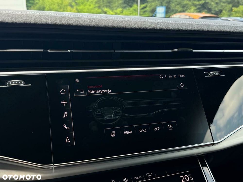 Audi Q8 - 35