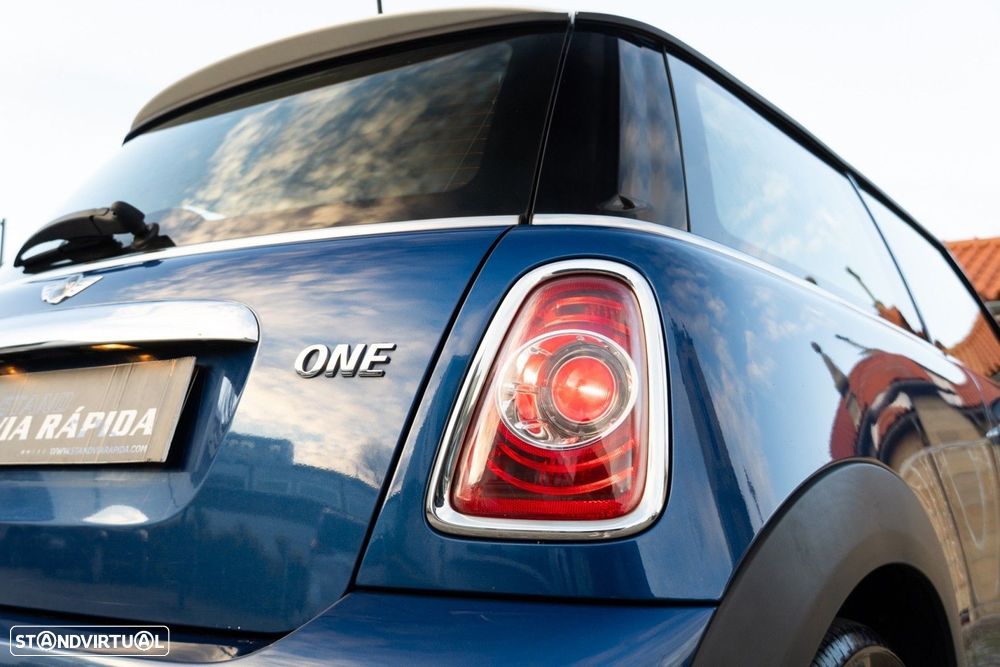 MINI 3 Portas One 1.6 - 28