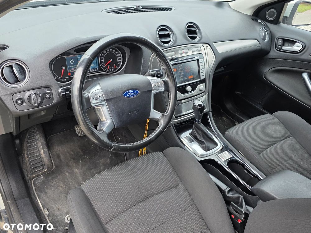 Ford Mondeo 2.3 Ghia - 22