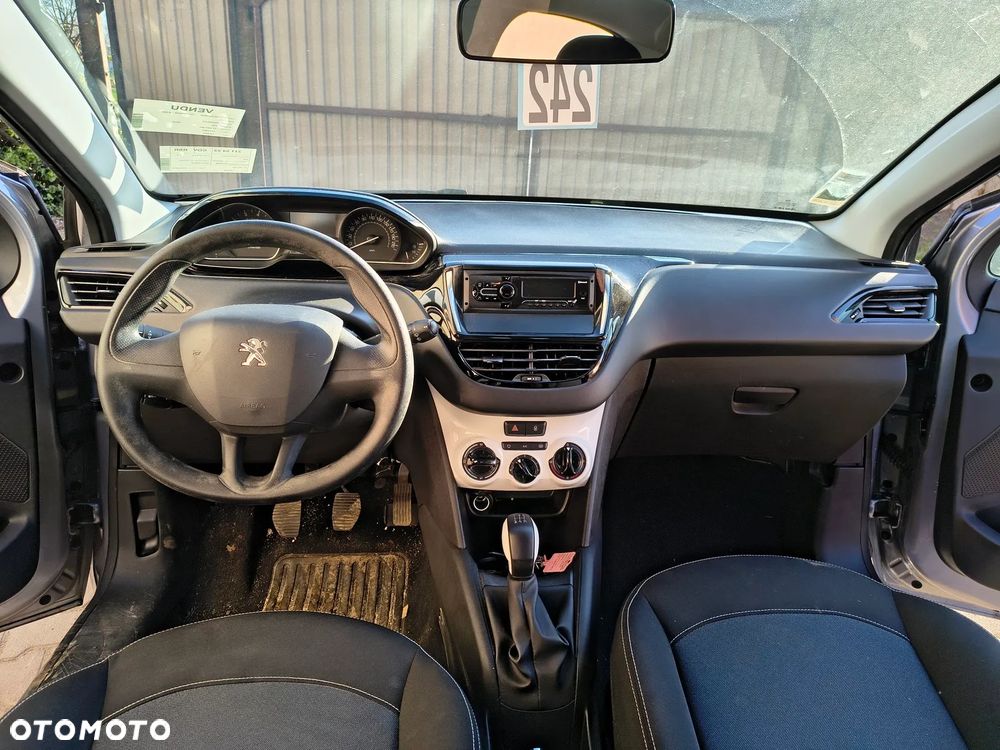Peugeot 208 - 21