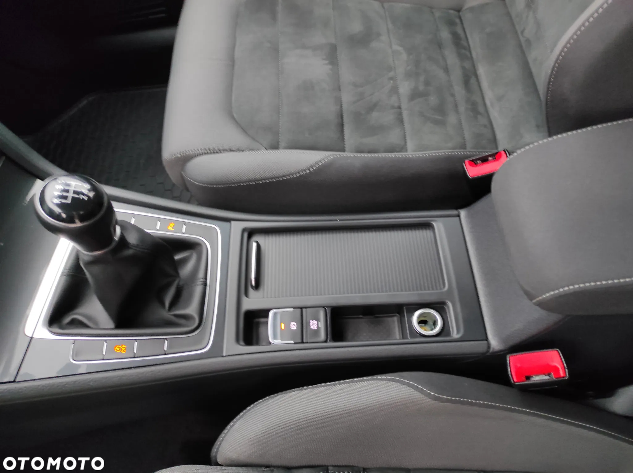 Volkswagen Golf VII 1.5 TSI BMT Comfortline - 23