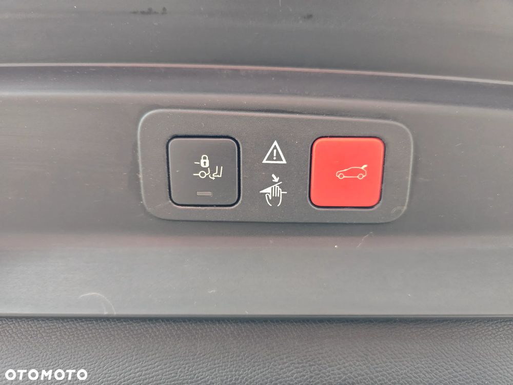 Peugeot 5008 PureTech 180 EAT8 Stop & Start GT Pack - 36