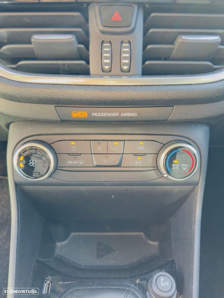 Ford Fiesta 1.1 Ti-VCT Business - 21