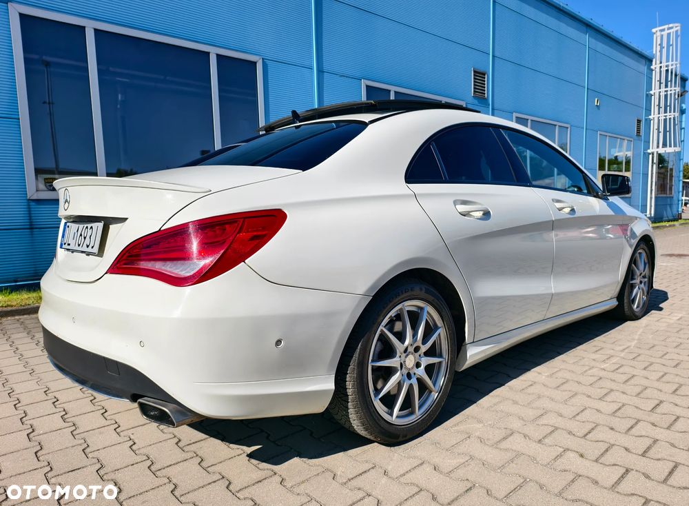 Mercedes-Benz CLA 200 7G-DCT - 5