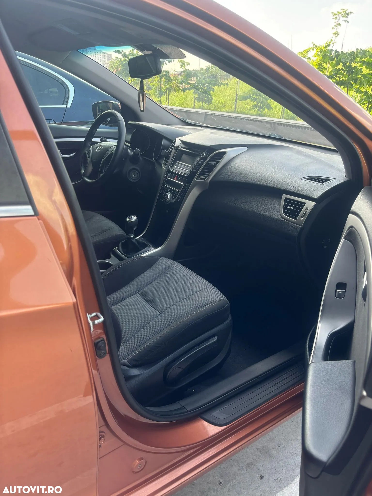 Hyundai i30 1.6 CRDI DPF 5DR MT Highway - 16