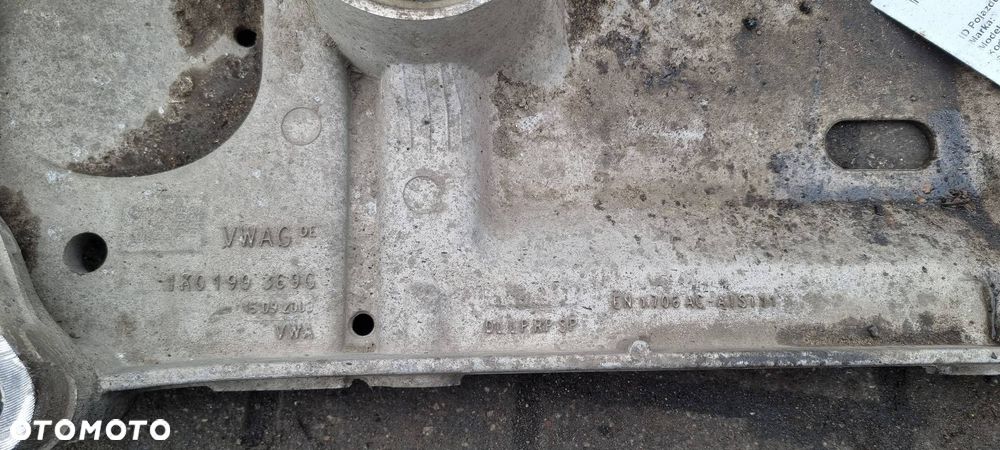 SANKI PRZEDNIE SKODA OCTAVIA II - 6