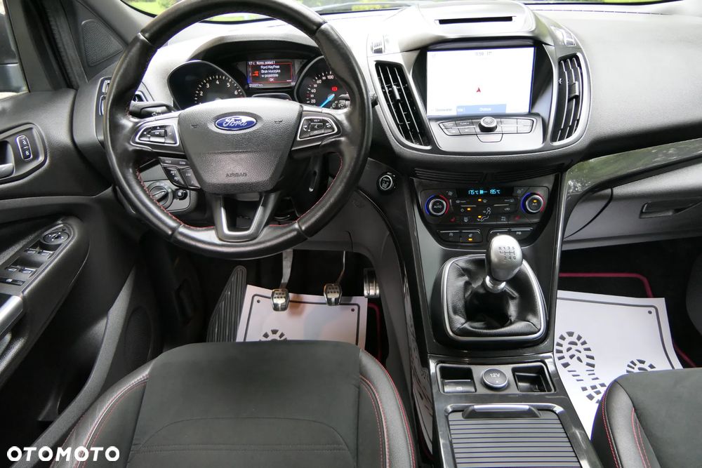 Ford Kuga 1.5 EcoBoost 2x4 ST-Line - 2