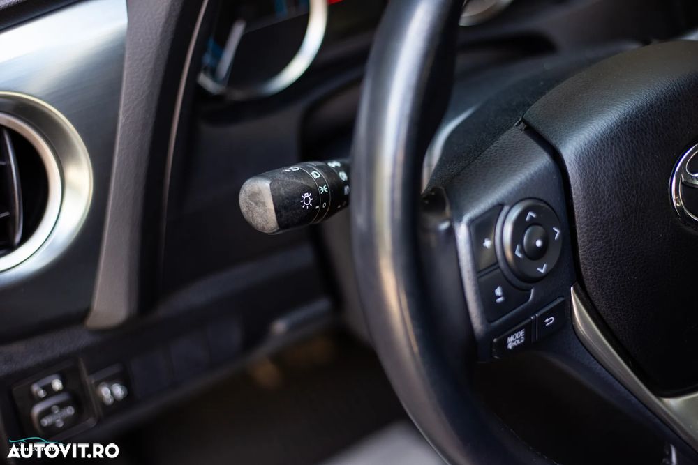Toyota Auris - 12