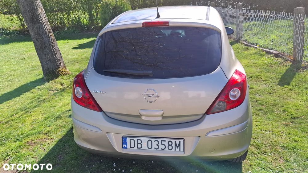 Opel Corsa 1.4 16V Enjoy - 13