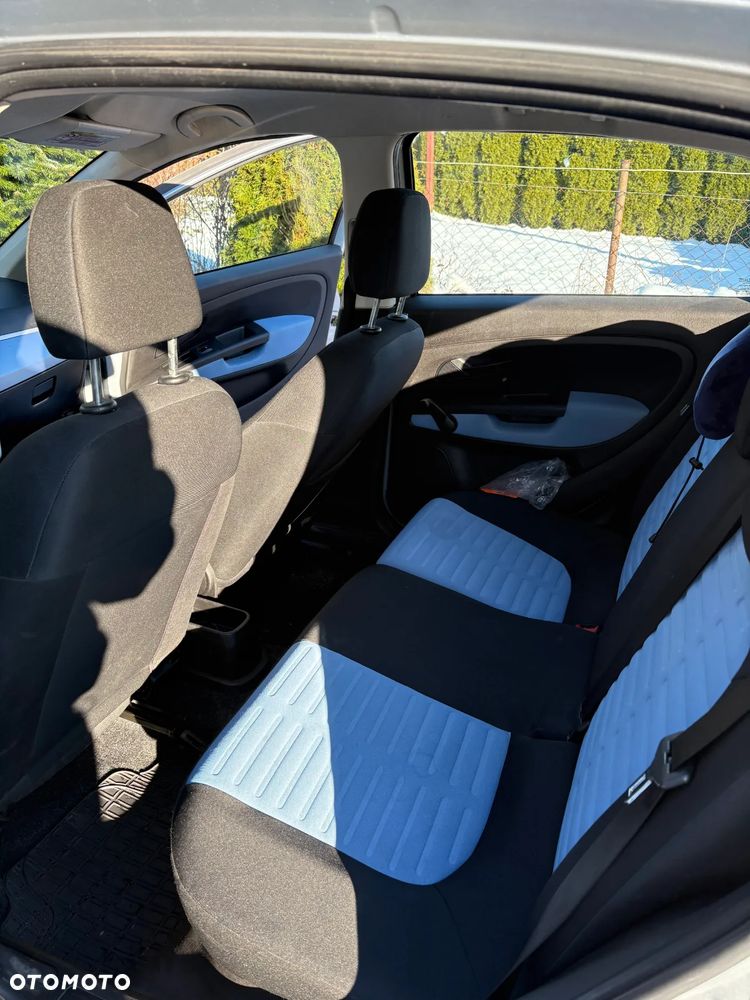 Fiat Grande Punto - 15