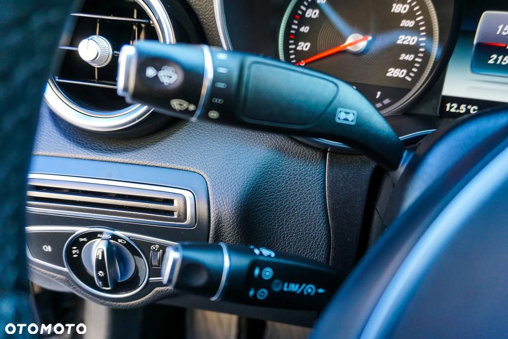 Mercedes-Benz Klasa C 180 7G-TRONIC Avantgarde - 33