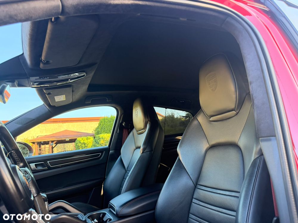 Porsche Cayenne GTS - 24