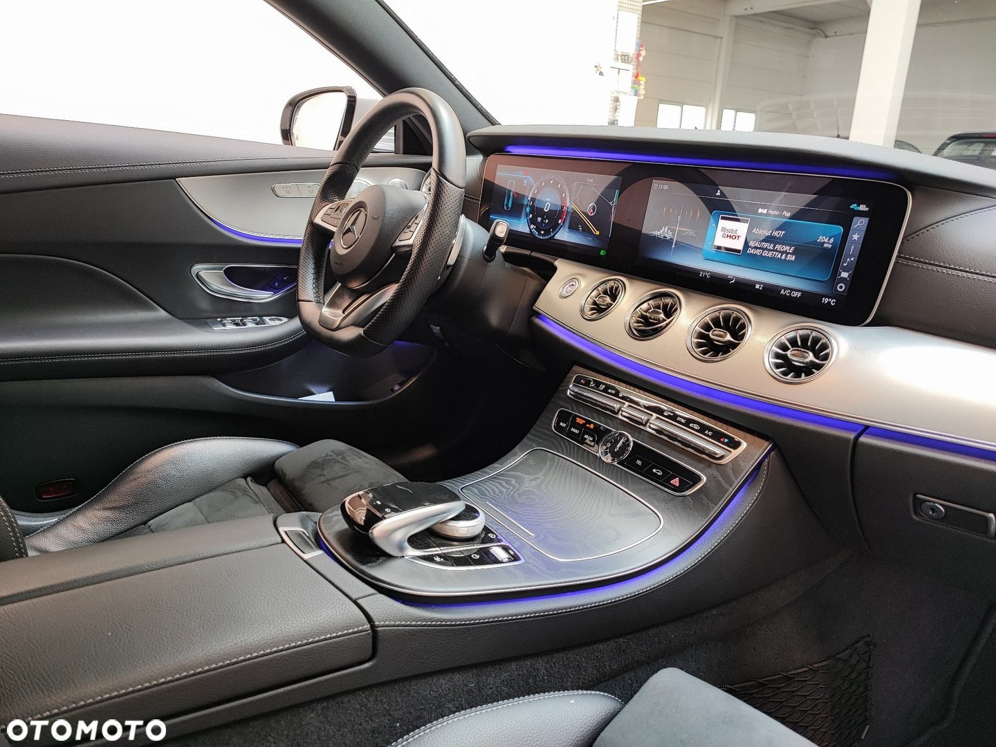 Mercedes-Benz Klasa E 200 4Matic Coupe 9G-TRONIC AMG Line - 5