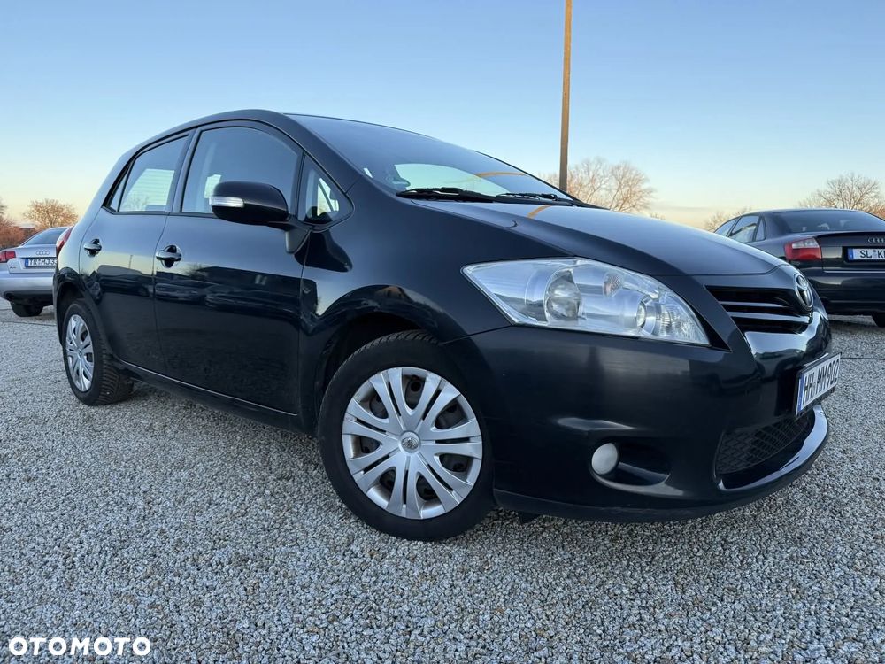 Toyota Auris - 2