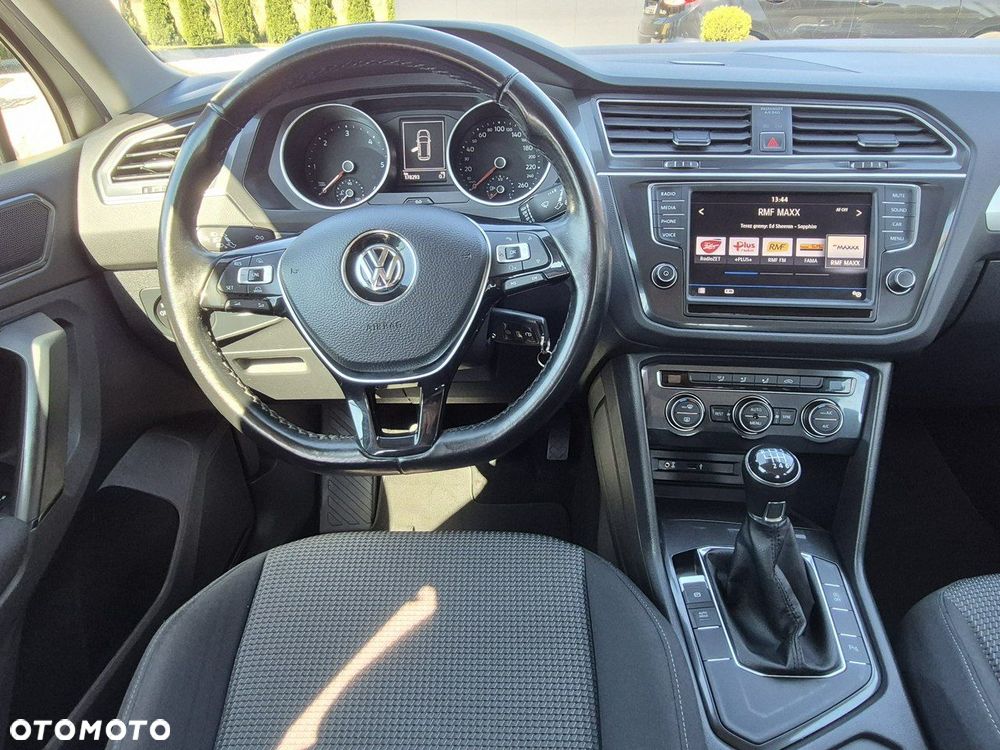 Volkswagen Tiguan - 10