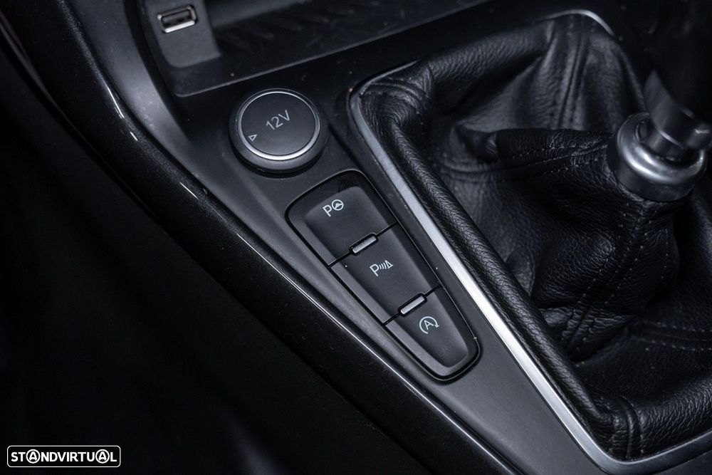 Ford Focus - 26