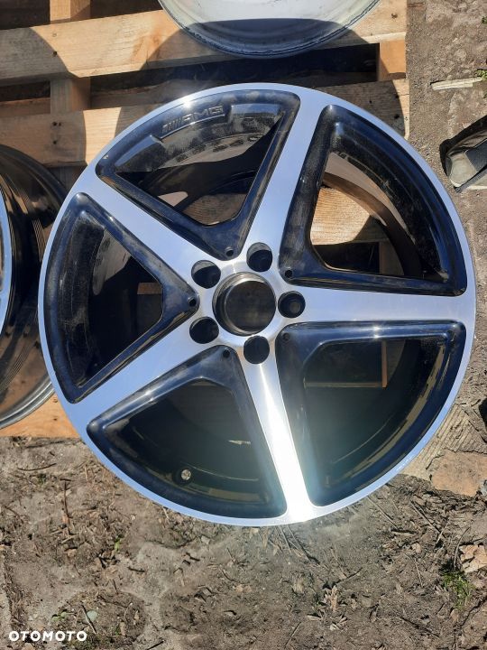 ORYG. MERCEDES CLS 218 18 AMG 9.5J TYŁ ET48 814 - 1
