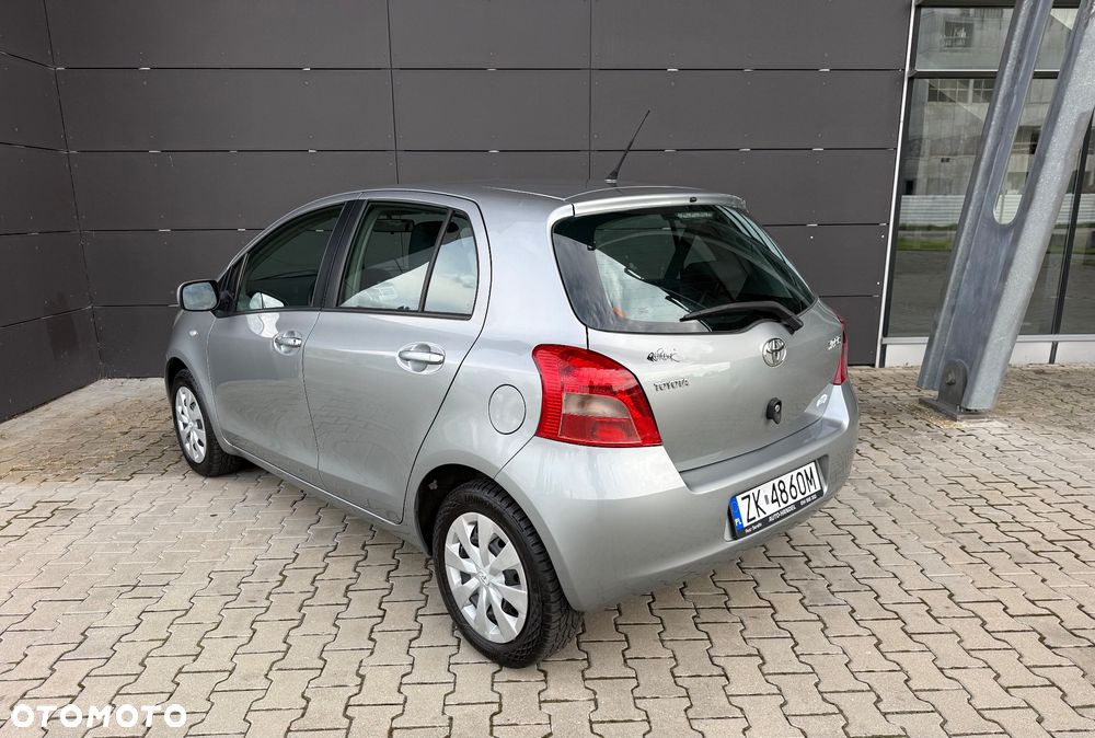 Toyota Yaris 1.0 Luna A/C - 3