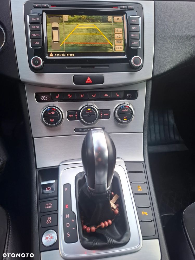 Volkswagen Passat 2.0 TDI Highline DSG - 16