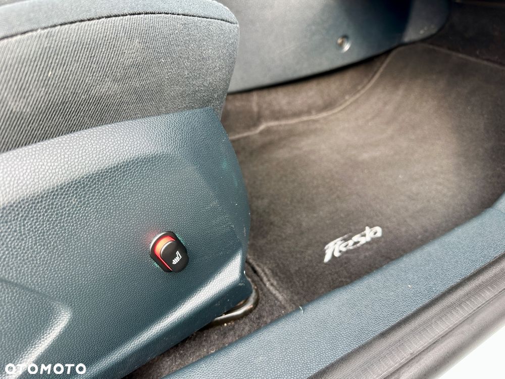 Ford Fiesta 1.4 Titanium EU5 - 25