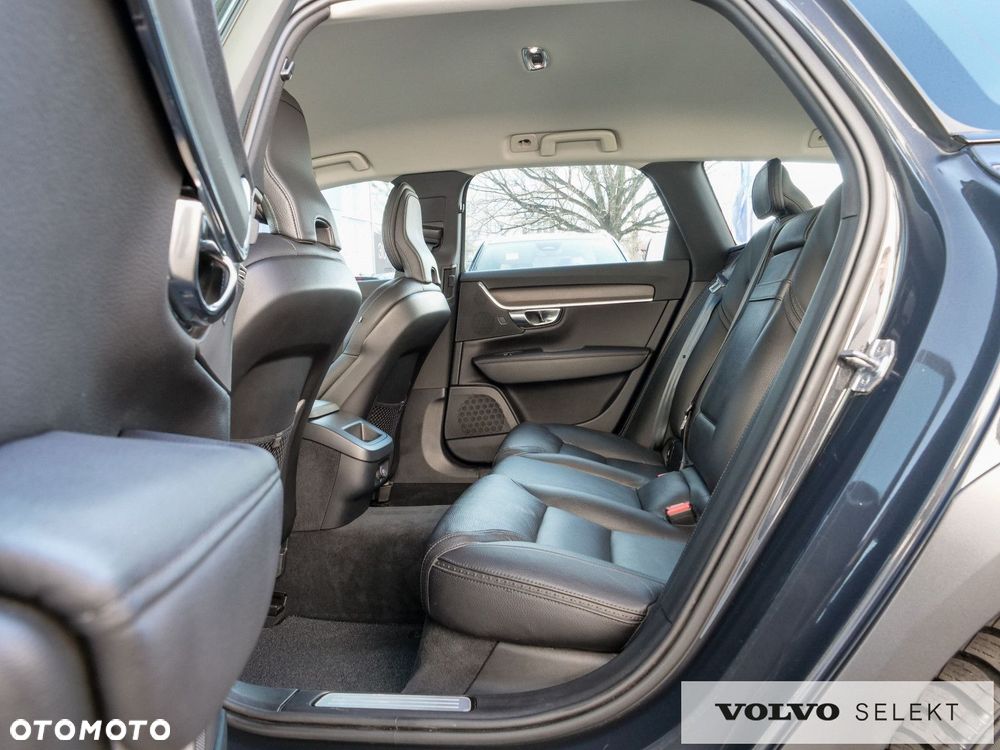 Volvo V90 Cross Country - 17
