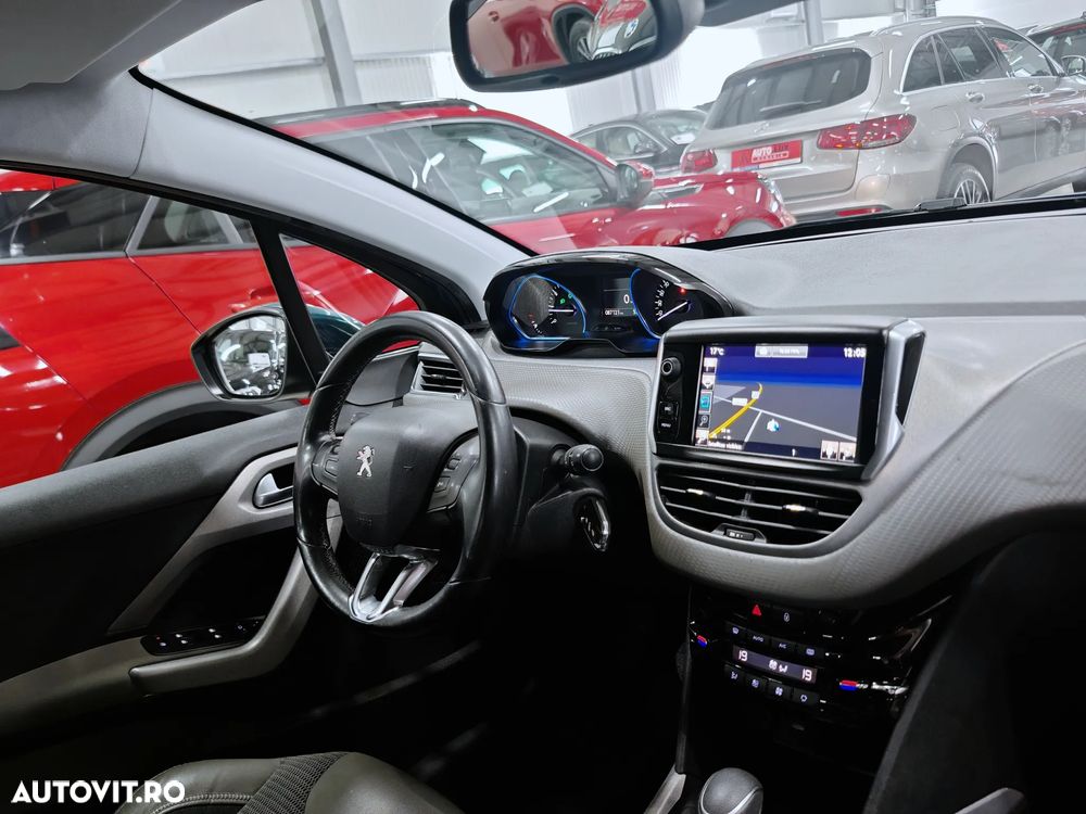 Peugeot 2008 PureTech 110 Stop&Start EAT6 Allure - 8