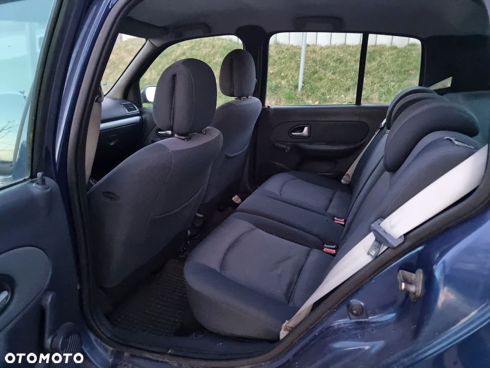 Renault Clio 1.2 16V Dynamique - 10