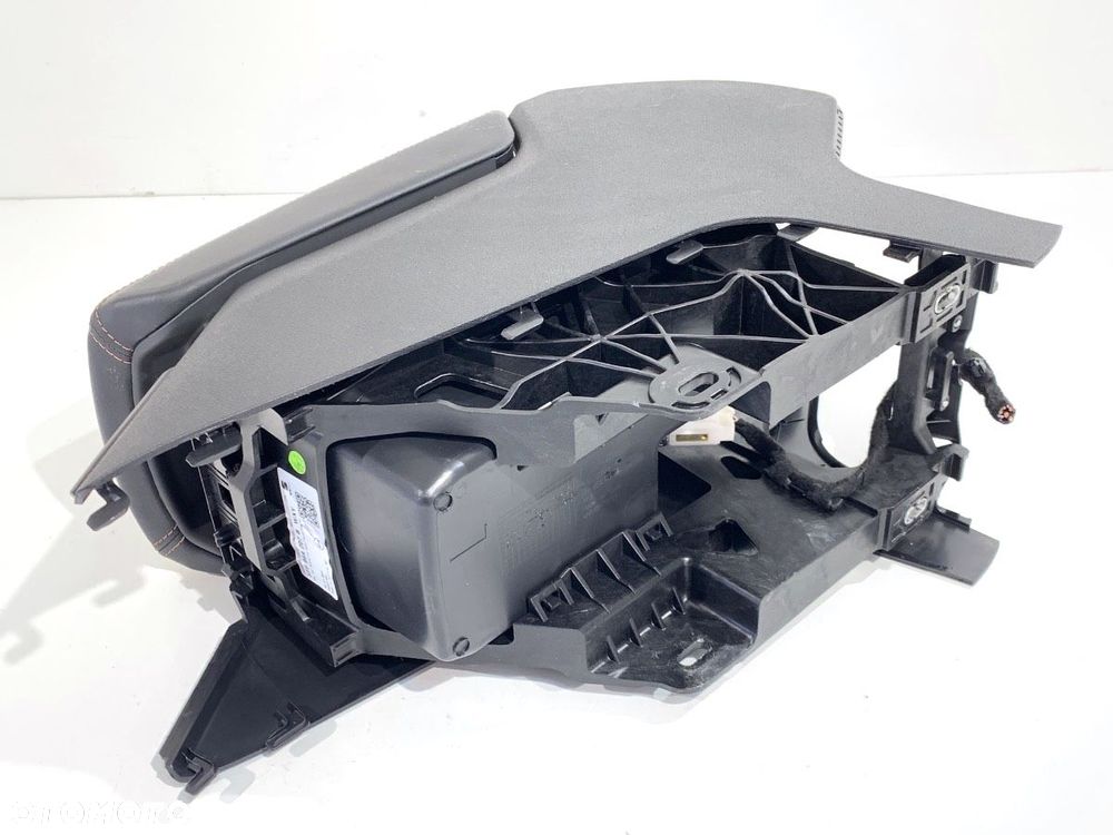 PODŁOKIETNIK  CUPRA FORMENTOR (KM7) 2020 - 2022 2.0 TSI 4Drive 228 kW [310 KM] benzyna 2020 - 2022 - 4