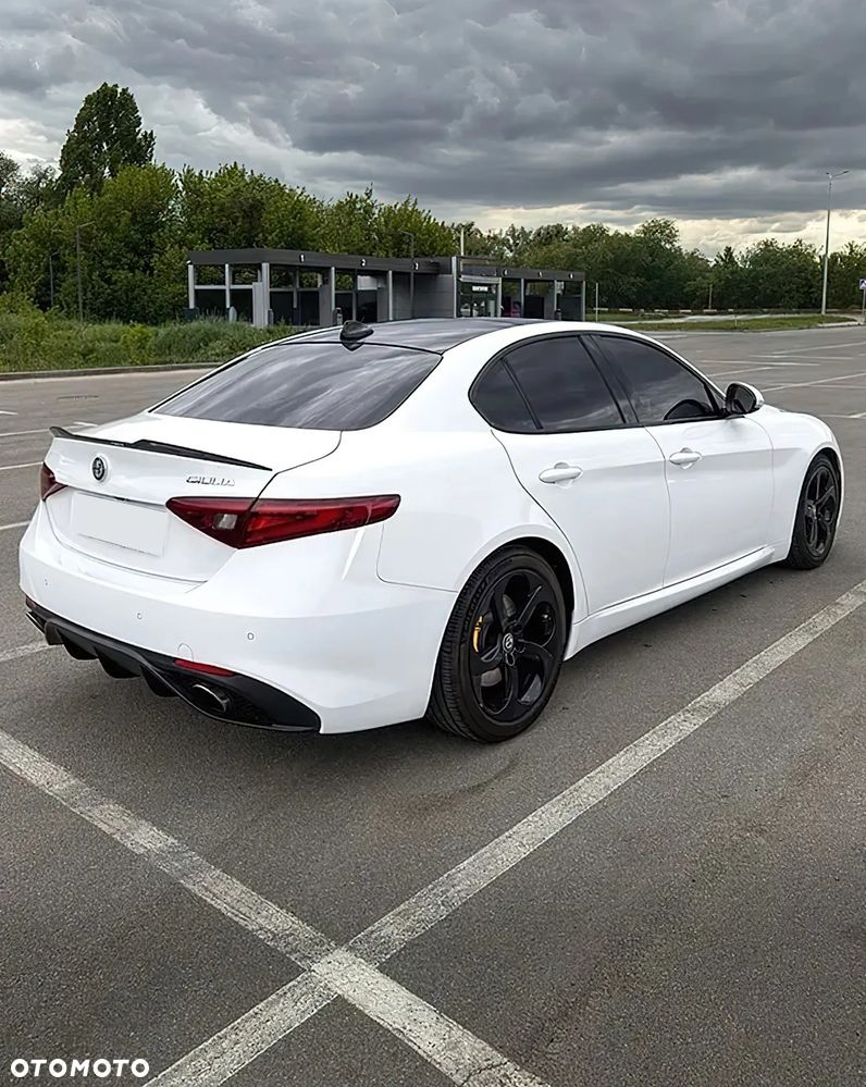 Alfa Romeo Giulia 2.0 Turbo Veloce - 5