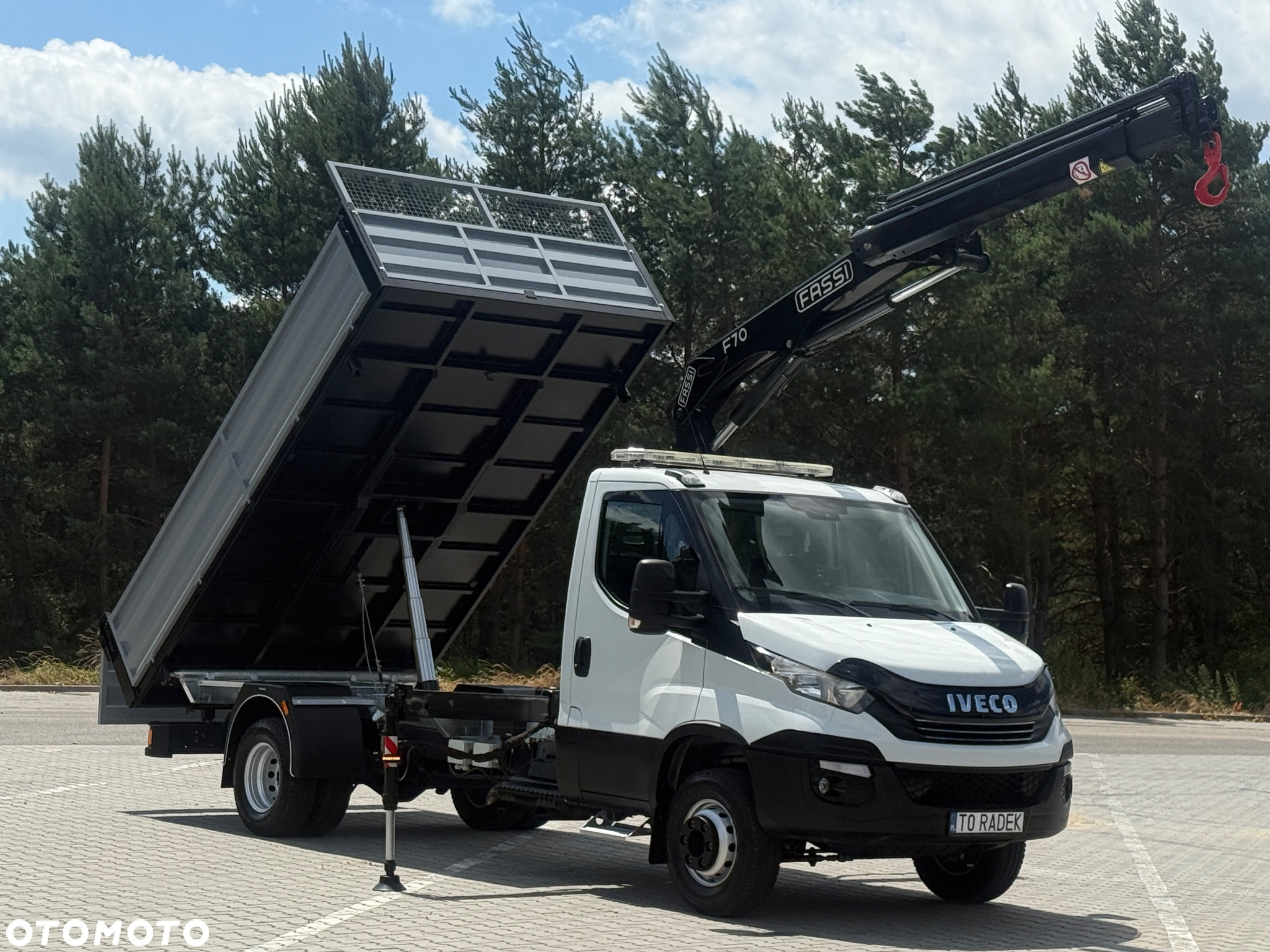 Iveco DAILY 72-180 3.0 HPI 180KM * HDS FASSI F70 * 3200 Udźwig * Wywrotka 3 Stronna * ŚWIETNY STAN! - 3