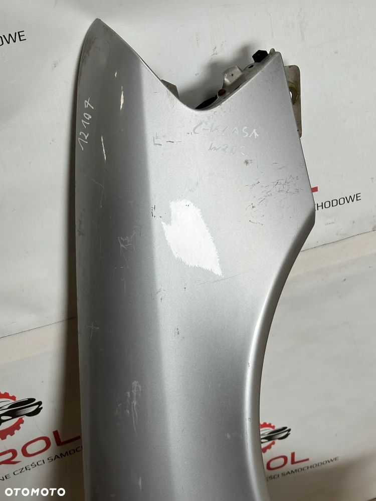 BŁOTNIK PRZEDNI PRAWY MERCEDES C-KLASA W202 - 2