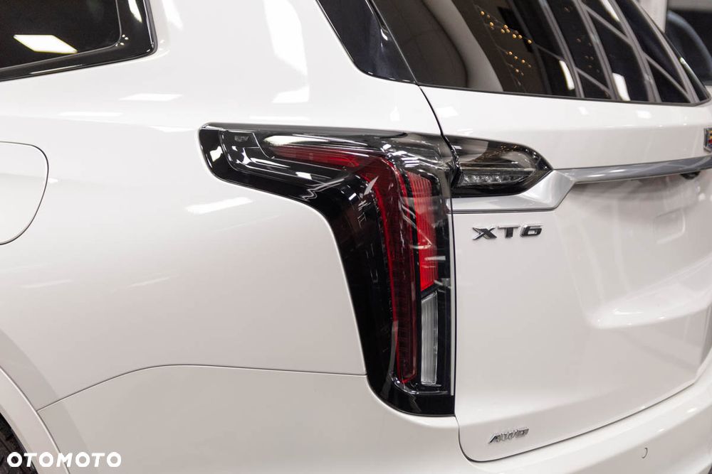 Cadillac XT6 - 10