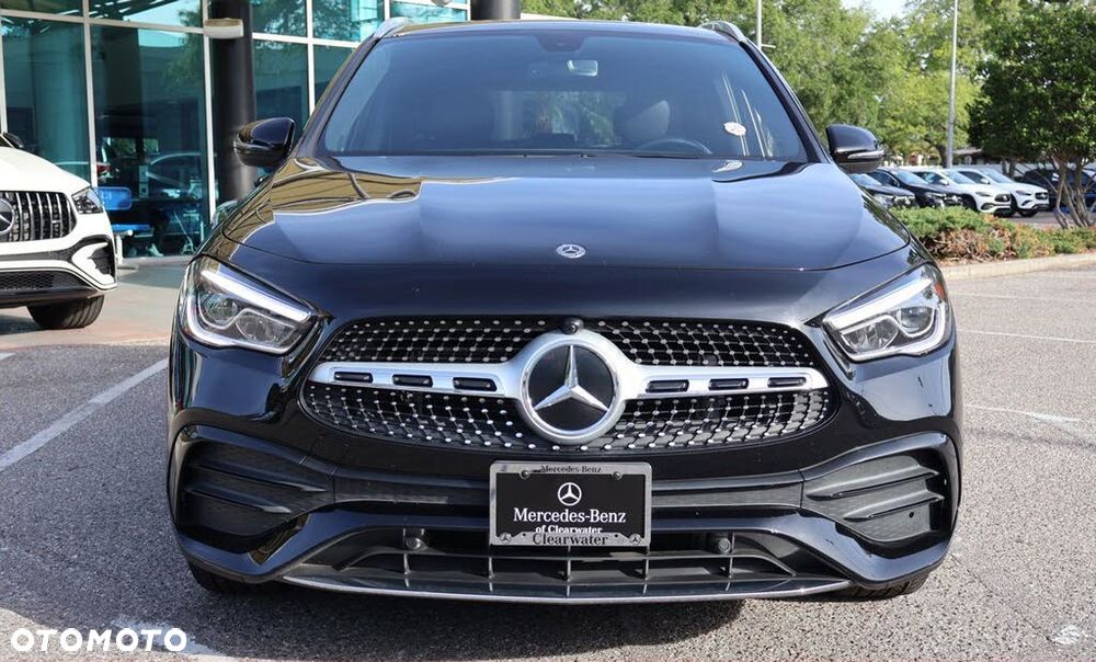 Mercedes-Benz GLA - 29