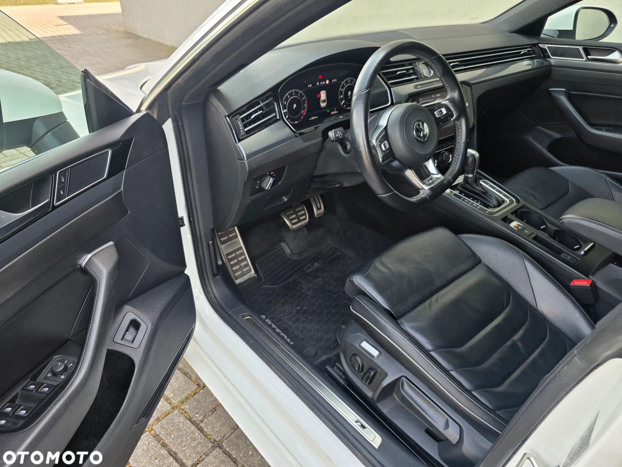 Volkswagen Arteon 2.0 TSI R-Line DSG - 12