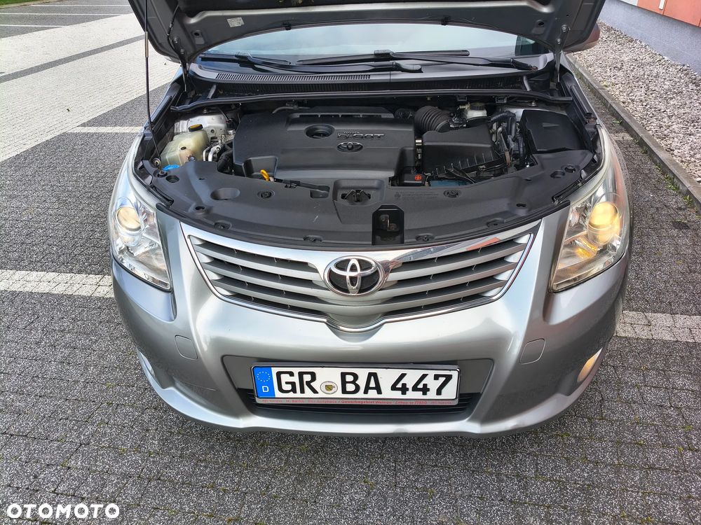 Toyota Avensis 2.2 D-4D Automatik Executive - 23