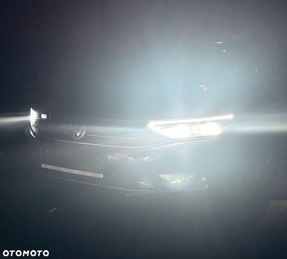 Volkswagen Passat 2.0 TDI Business DSG - 36