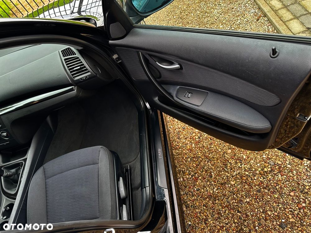 BMW Seria 1 116i - 15