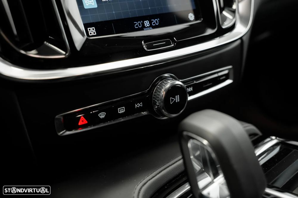 Volvo V60 2.0 T6 AWD TE Core - 22