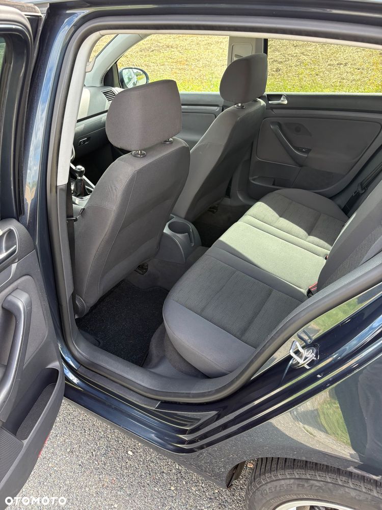 Volkswagen Golf 1.6 Trendline - 12