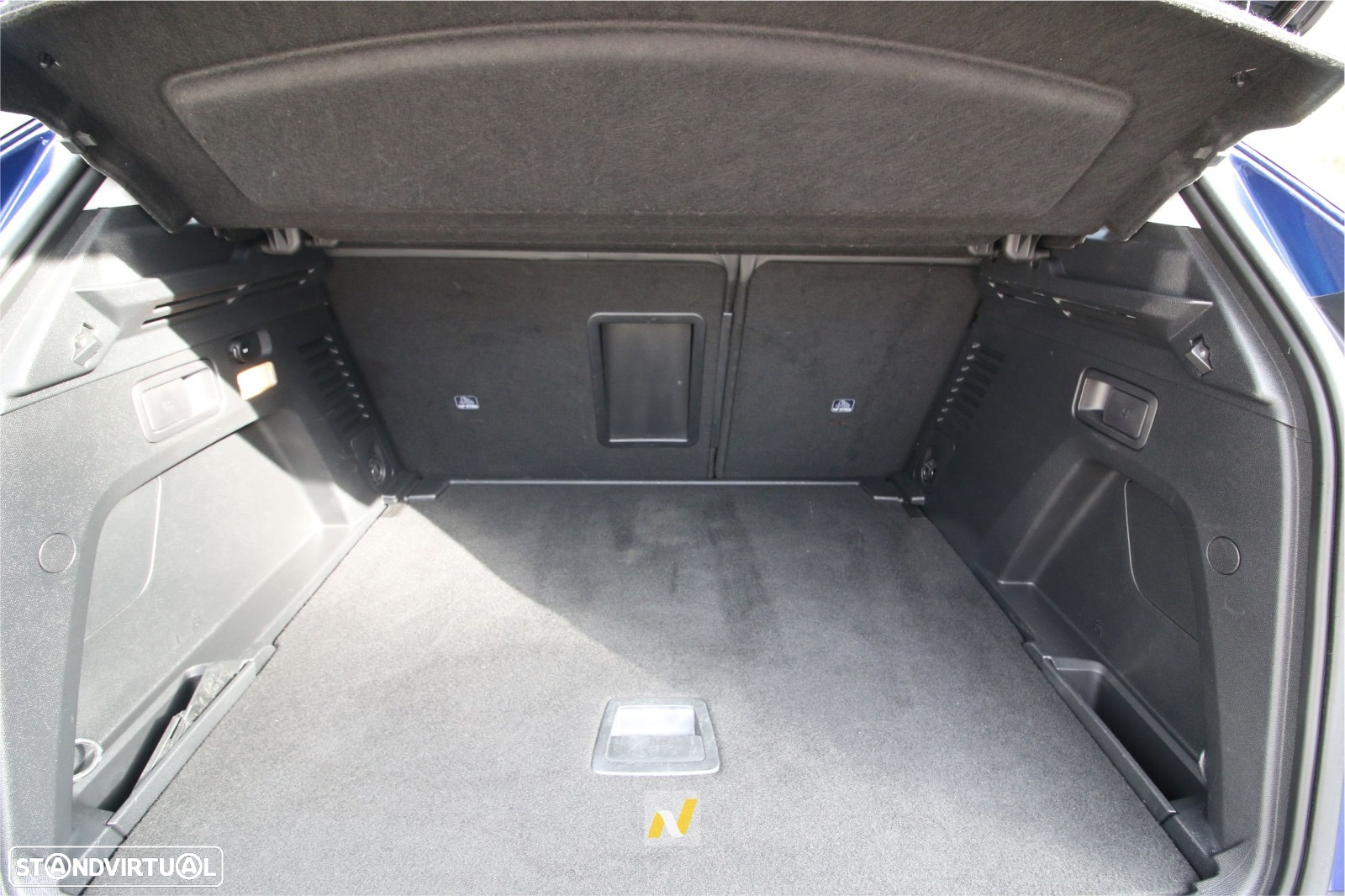 Peugeot 3008 1.5 BlueHDi Allure Pack EAT8 - 10