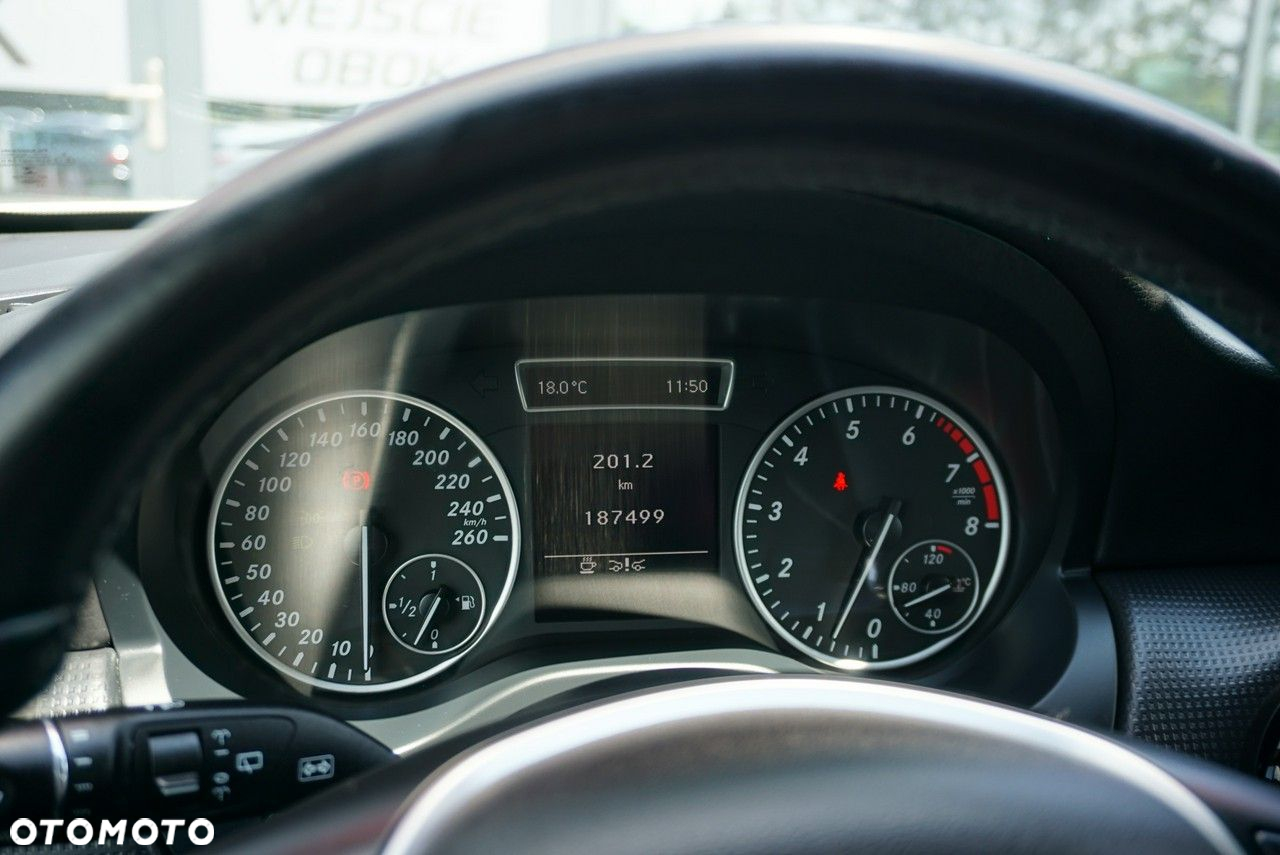 Mercedes-Benz Klasa A 180 (BlueEFFICIENCY) Urban - 19