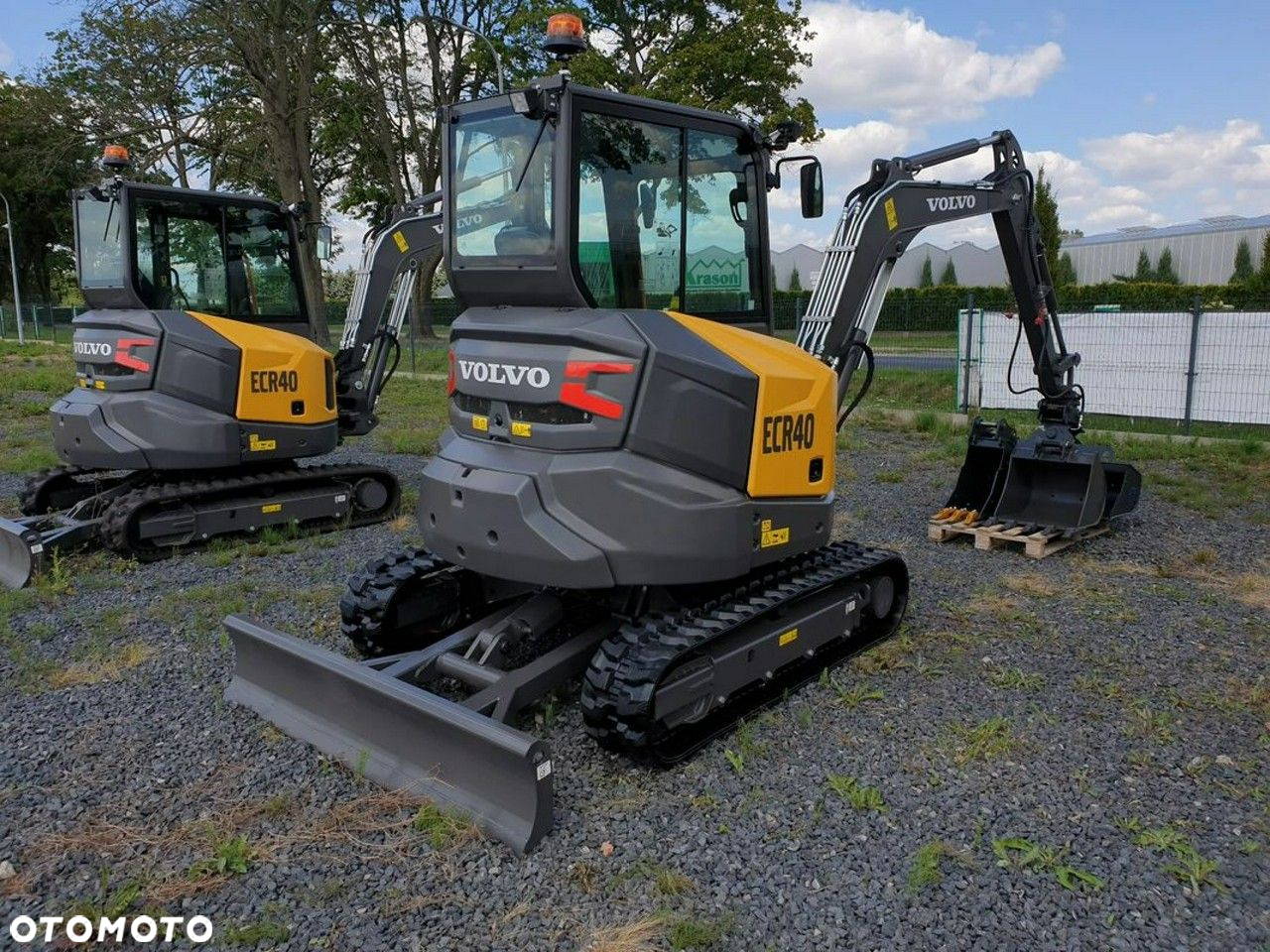 Volvo ECR40F KLIMATYZACJA NOWA DOSTĘPNA OD RĘKI, SZYBKOZŁĄCZE, DŁUGIE RAMIĘ, OBRÓT W OBRYSIE, ŁYŻKI: 300, 600, 1200MM SKARPOWA HYDRAULICZNA STEROWANA Z JOYSTICKA - 5