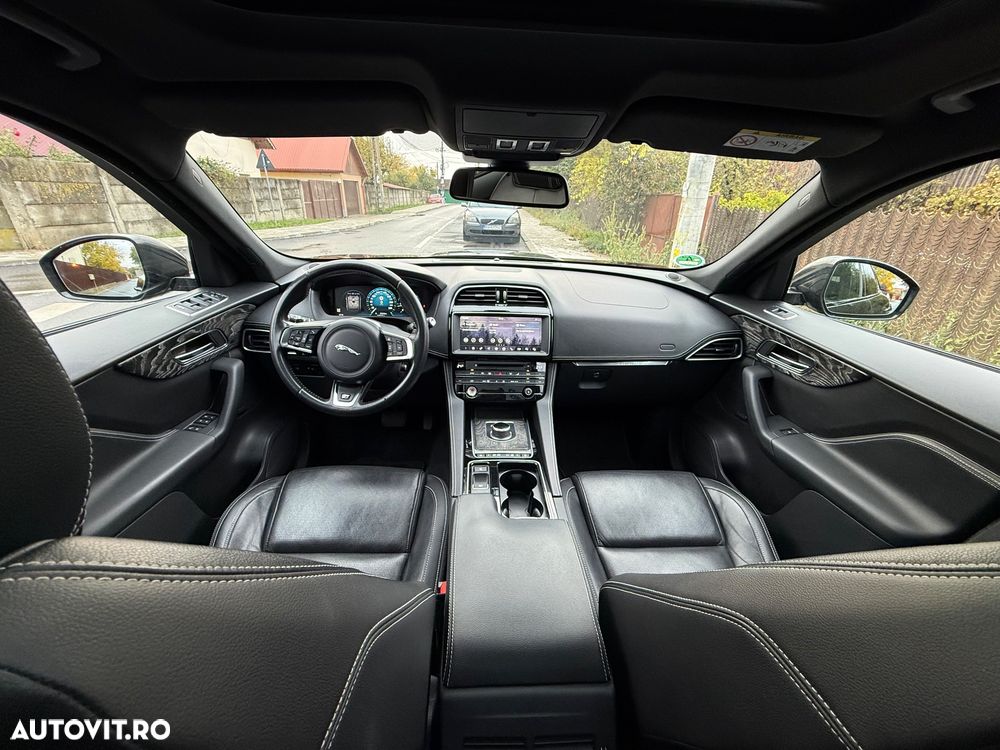 Jaguar F-Pace 20d AWD R-Sport - 7