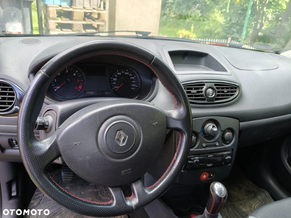 Renault Clio - 7