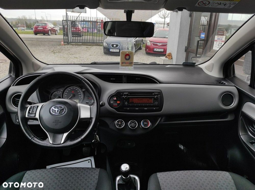 Toyota Yaris - 11