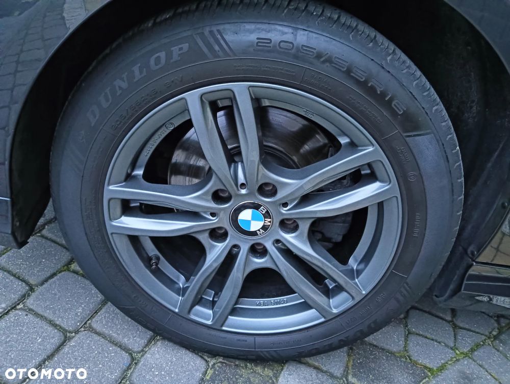 BMW Seria 3 320d DPF Edition Sport - 32