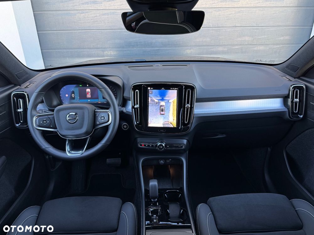 Volvo XC 40 B3 B DKG Plus Black Edition - 15