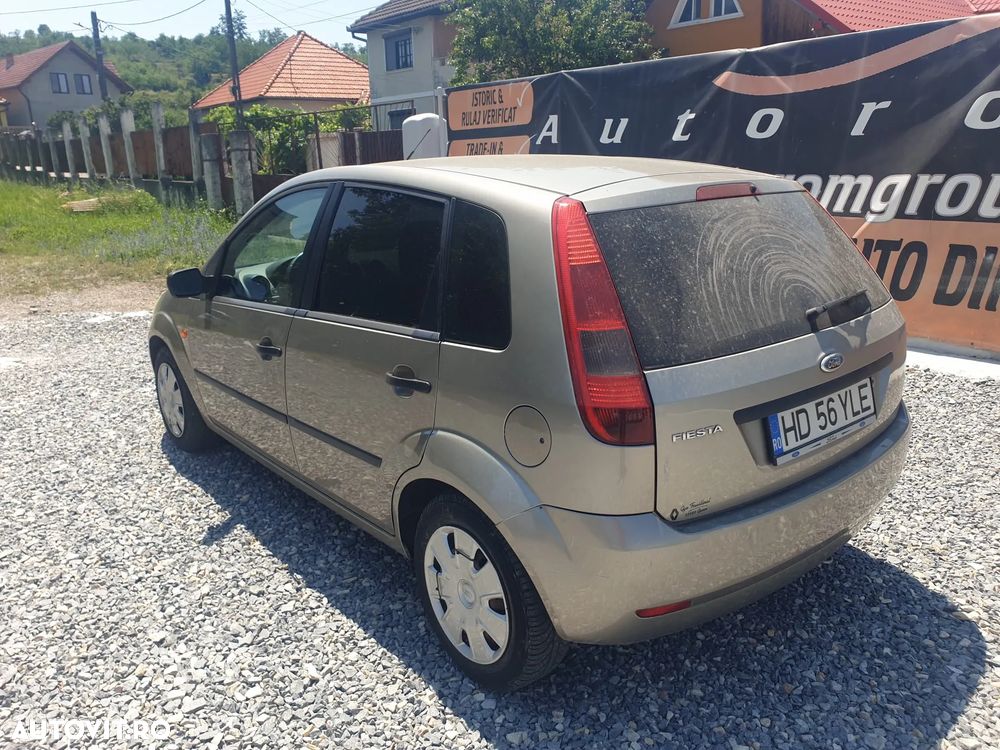 Ford Fiesta 1.4 Trend - 8
