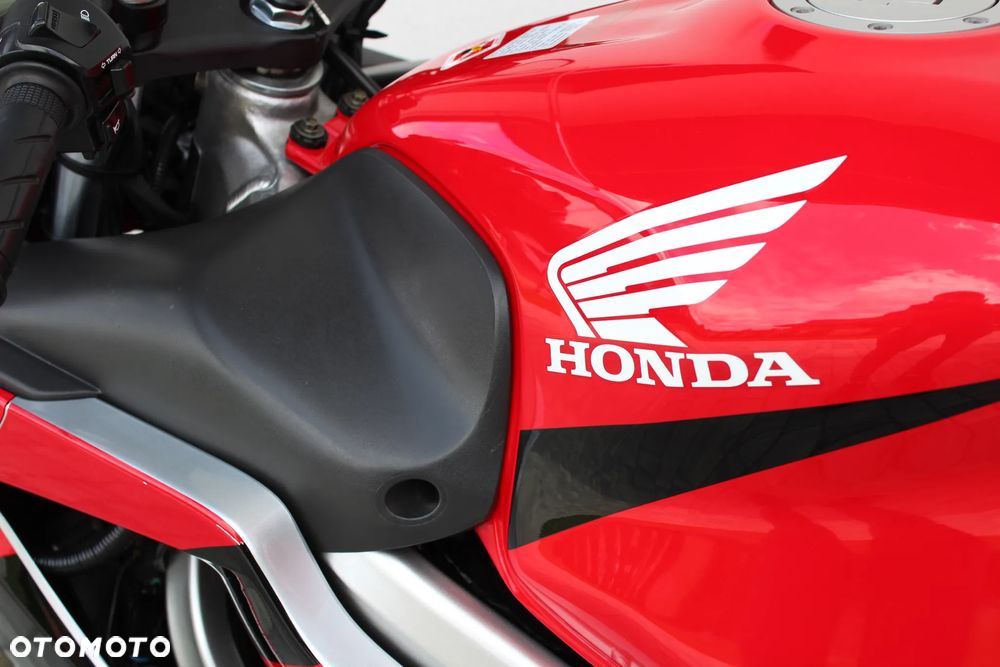 Honda CBR - 16