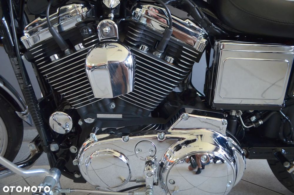 Harley-Davidson Sportster Custom 1200C - 27